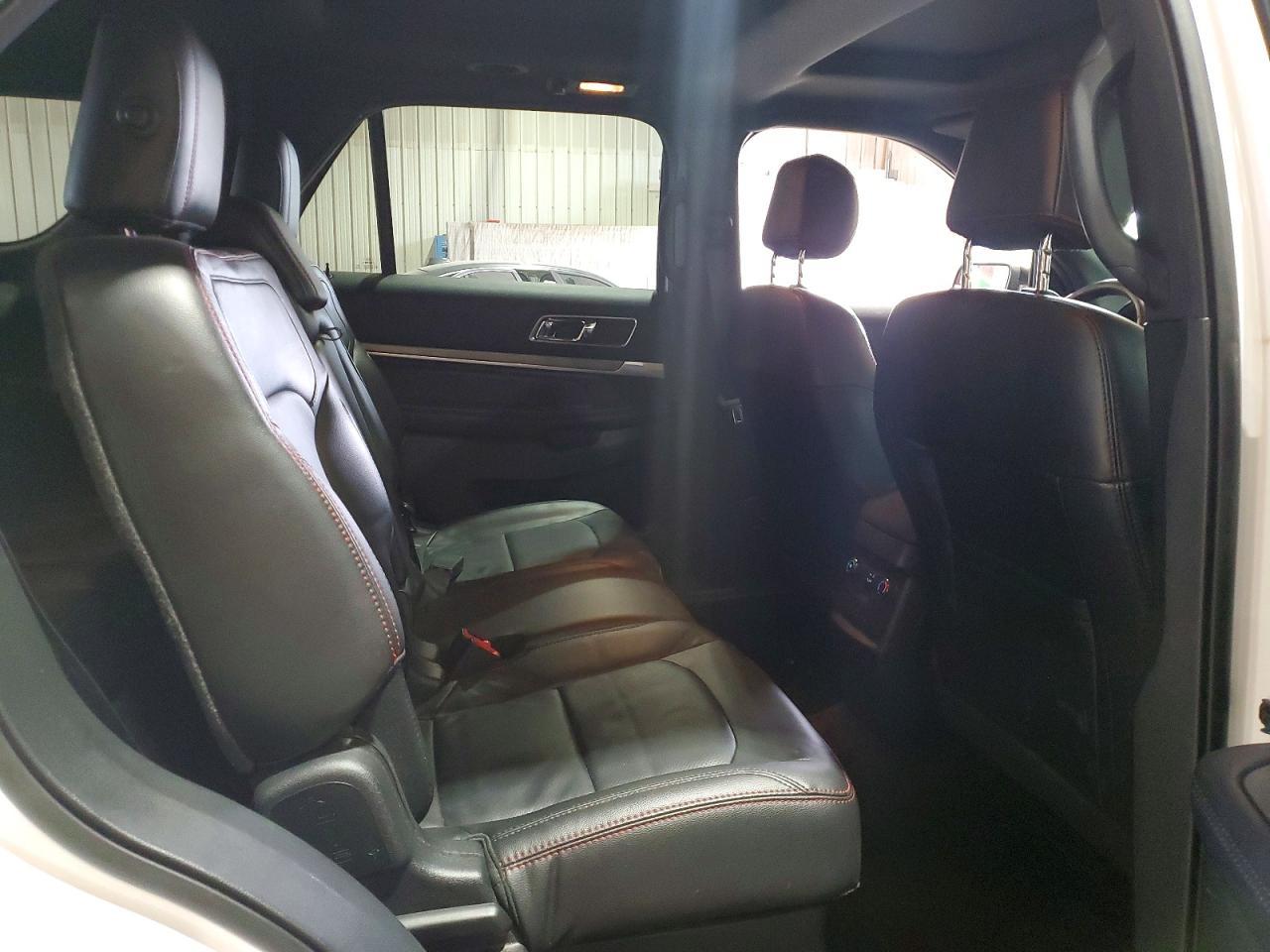 2017 Ford Explorer Sport - zdjęcie 11