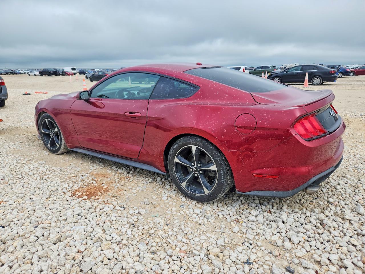 2019 Ford Mustang - zdjęcie 2