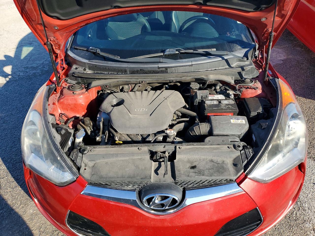 2016 Hyundai Veloster Base - zdjęcie 11
