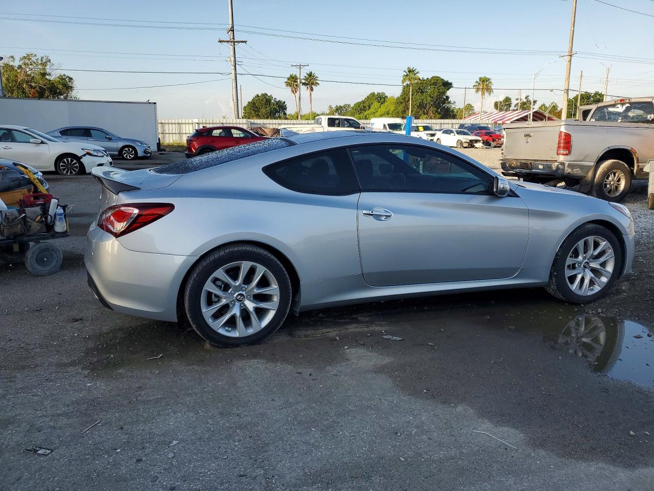 2013 Hyundai Genesis Coupe 3.8L - zdjęcie 3