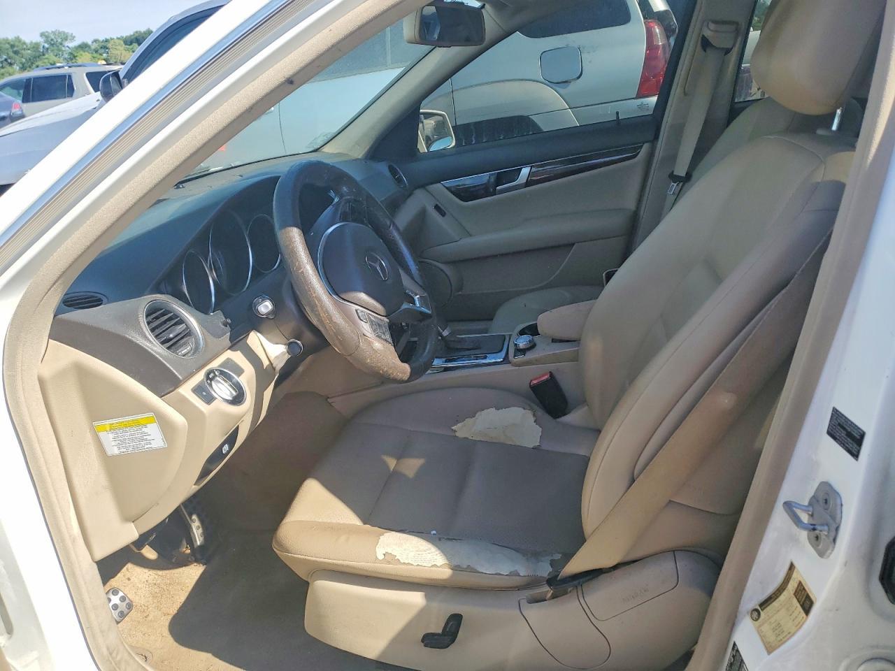 2014 Mercedes-Benz C 250 - zdjęcie 7