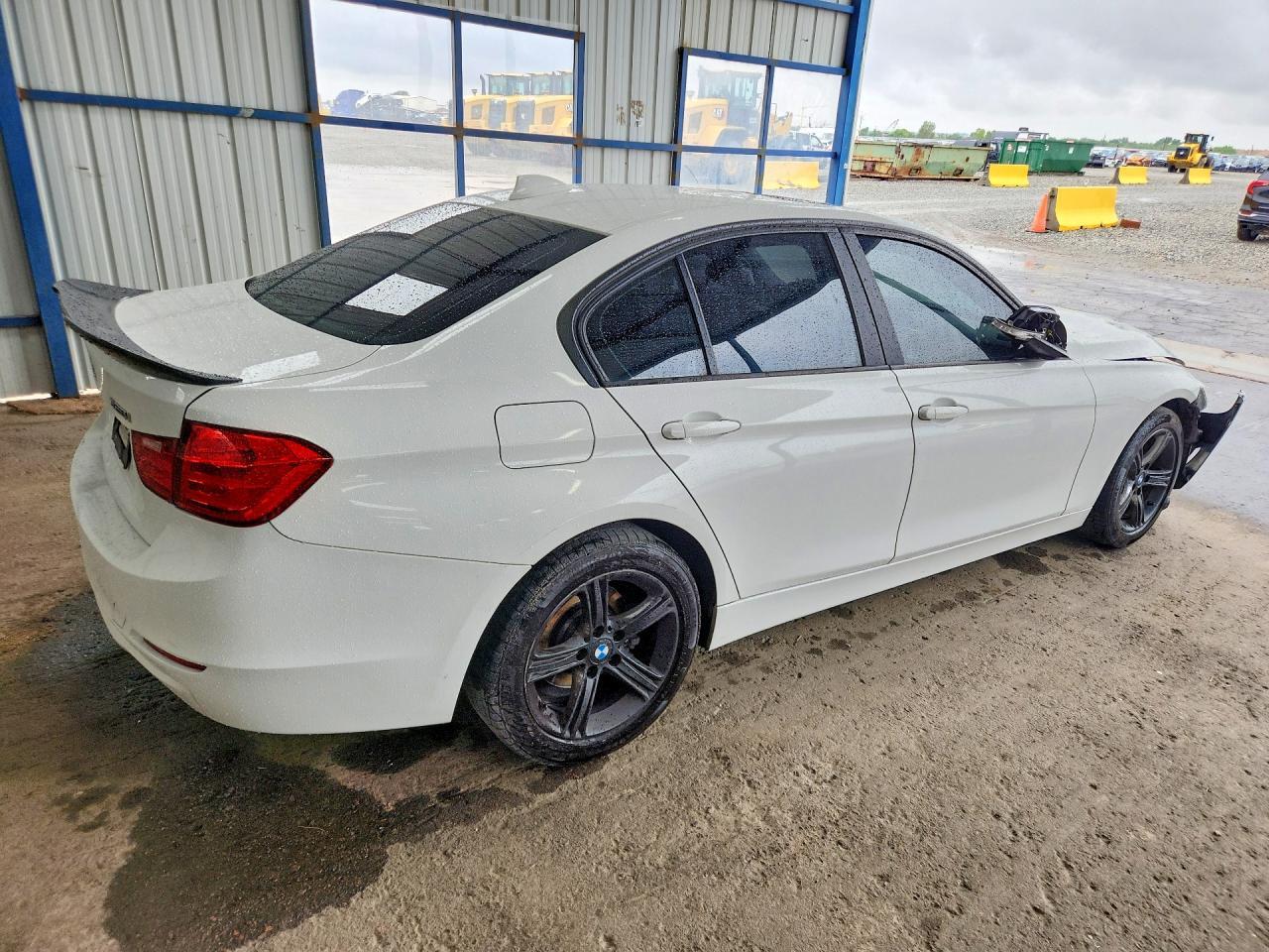 2015 BMW 320 I xDrive - zdjęcie 3