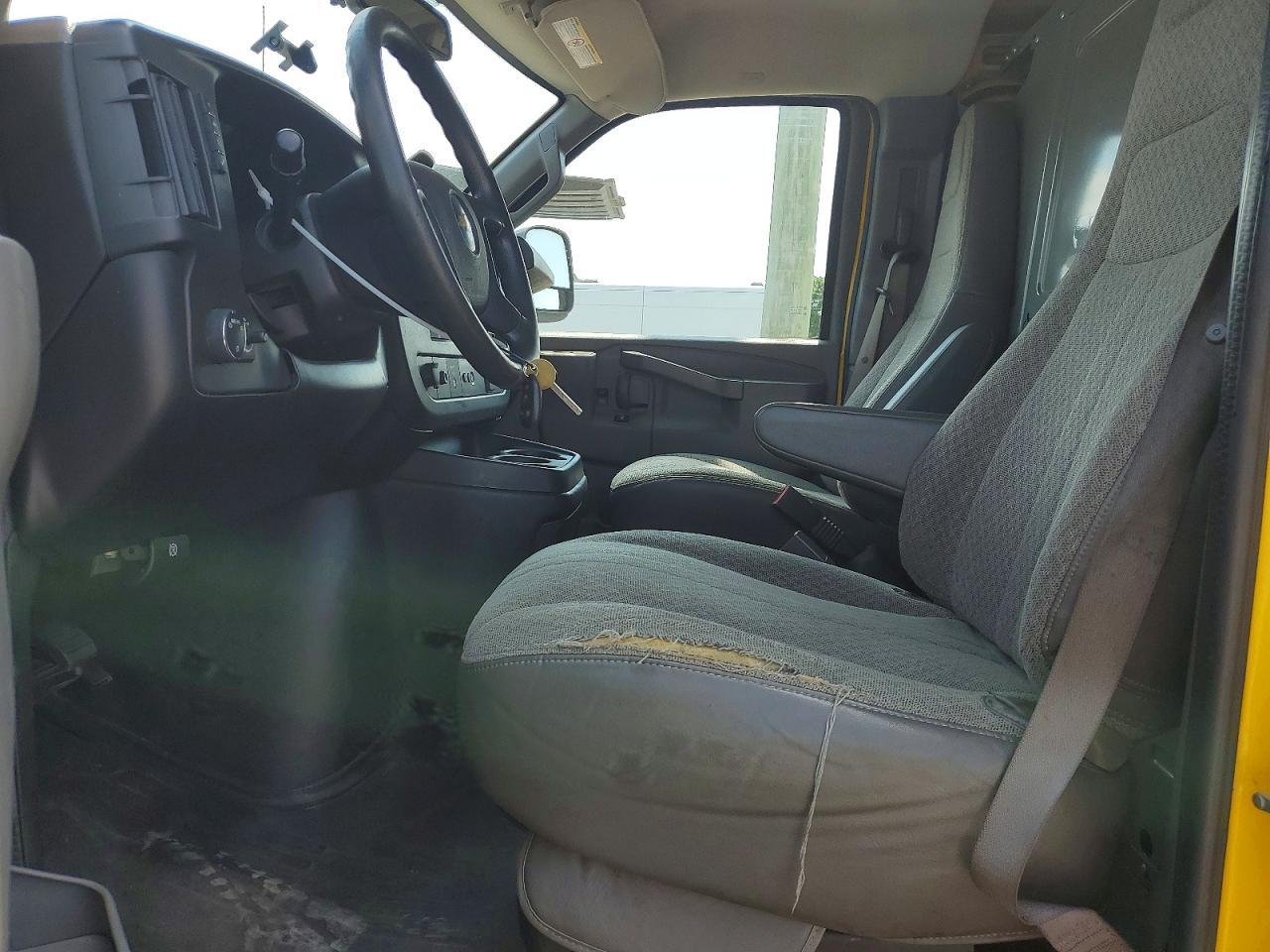 2021 Chevrolet Express G2500 - zdjęcie 7