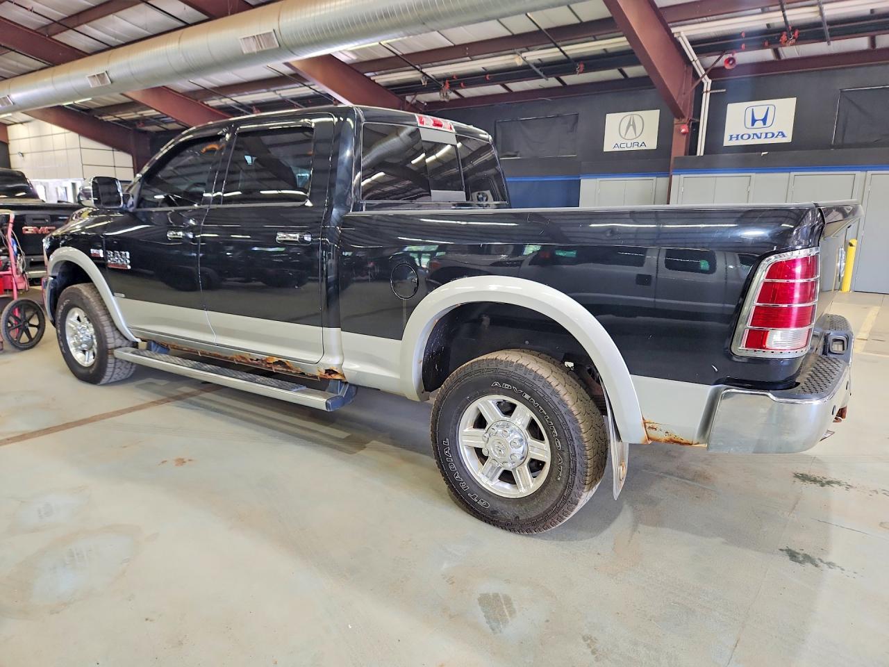2013 Ram 2500 Laramie - zdjęcie 2