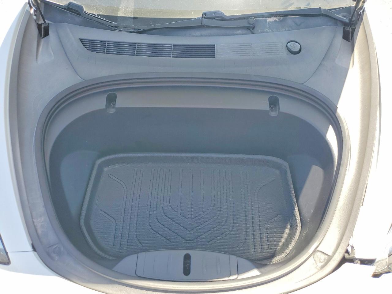 2020 Tesla Model 3 - zdjęcie 11