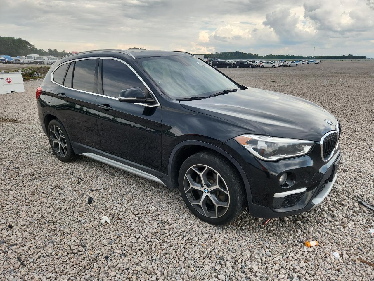 2017 BMW X1 xDrive28I - zdjęcie 4