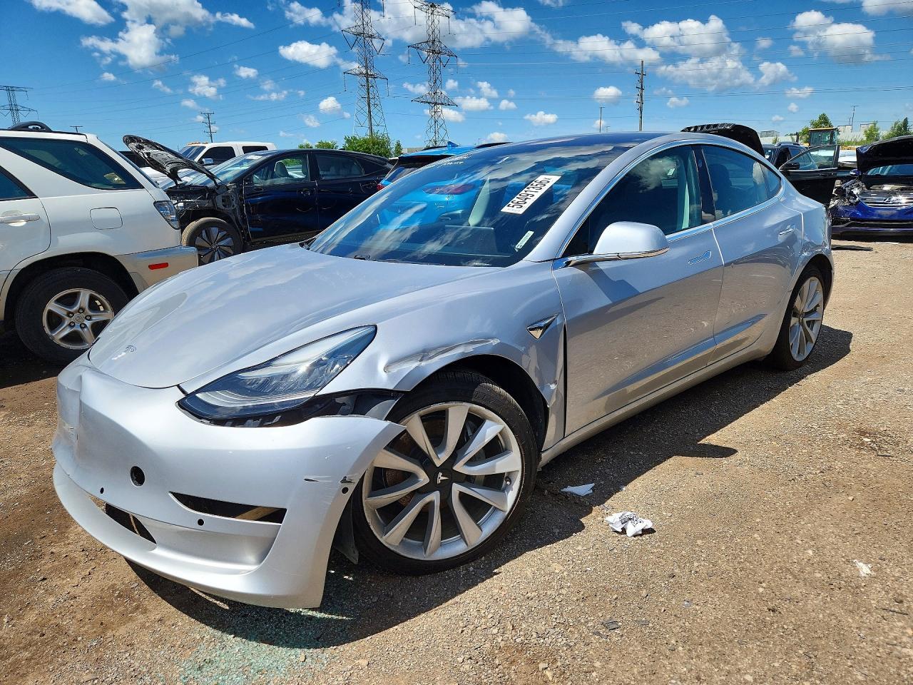 2018 Tesla Model 3 - zdjęcie główne