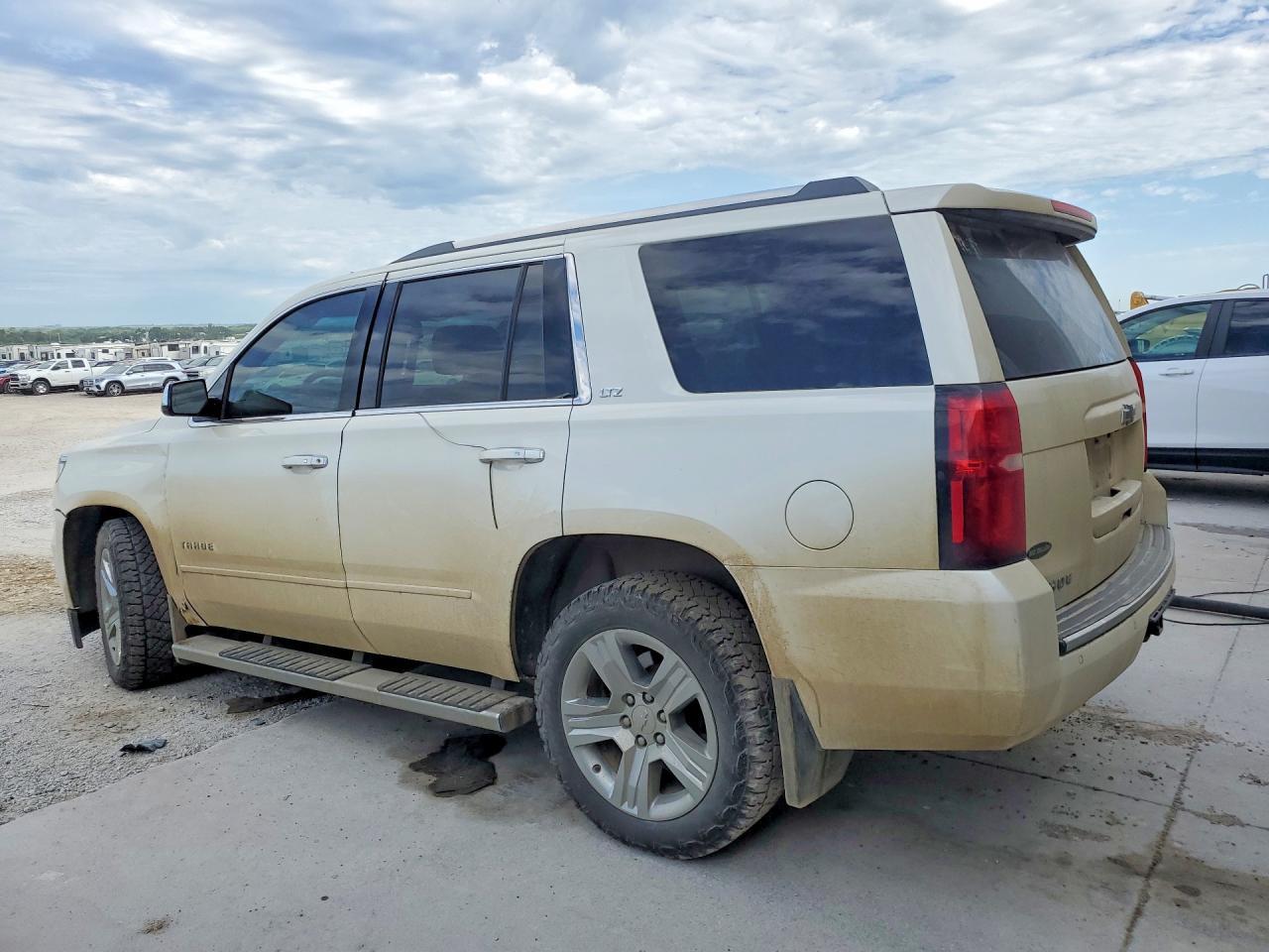 2015 Chevrolet Tahoe K1500 Ltz - zdjęcie 2