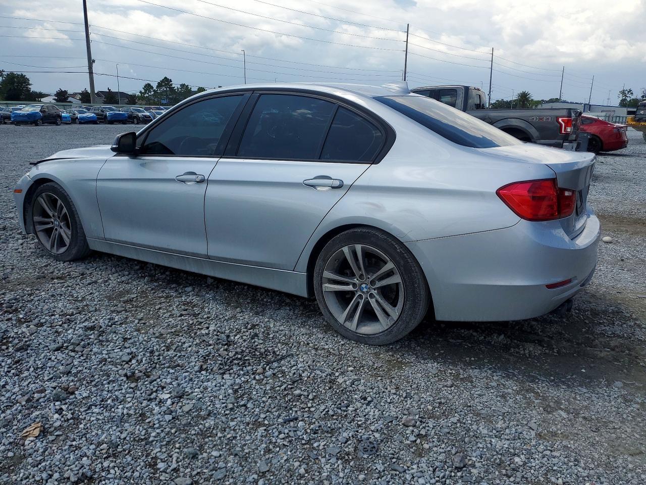 2014 BMW 328 I - zdjęcie 2
