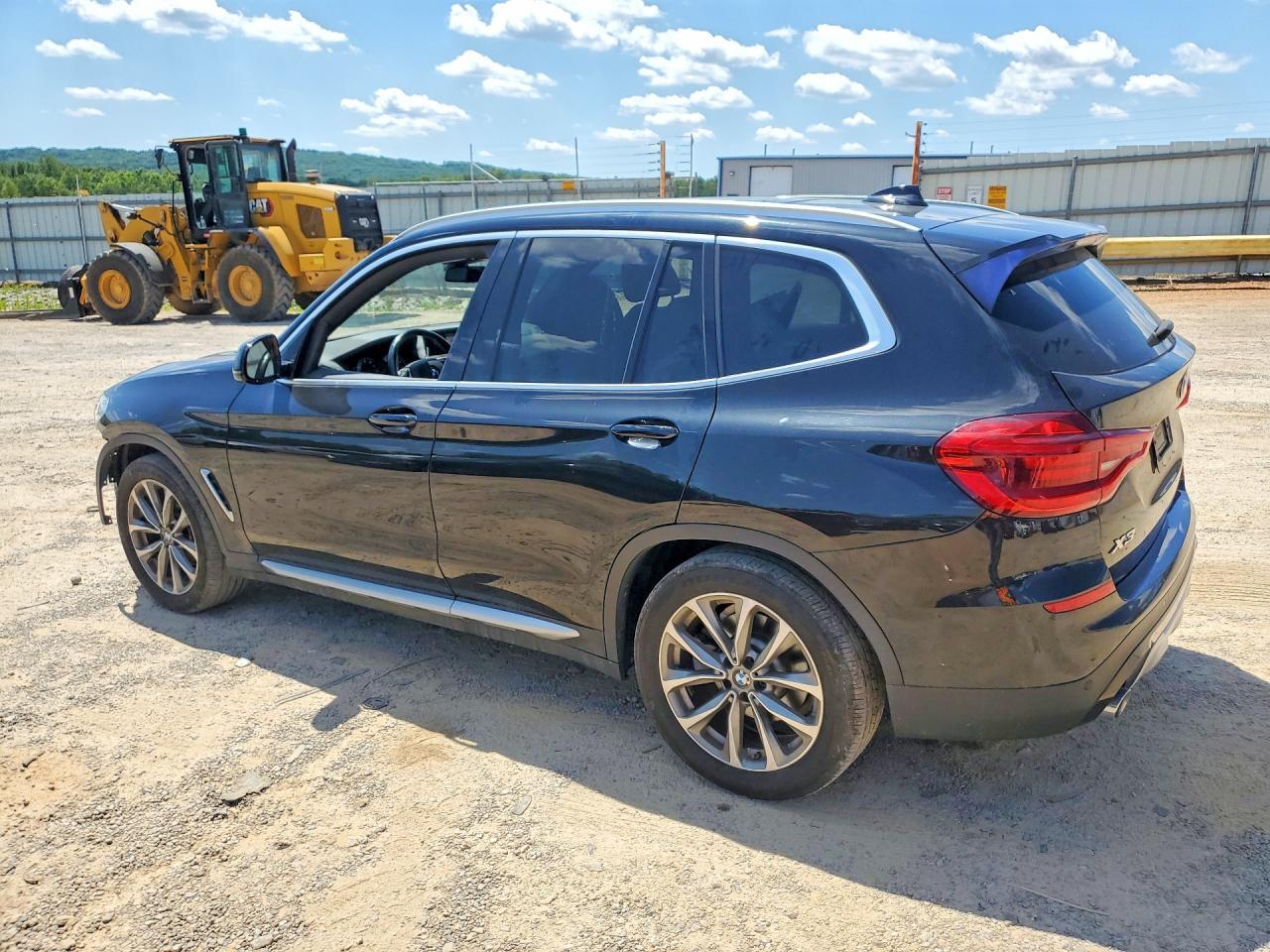 2019 BMW X3 xDrive30I - zdjęcie 2
