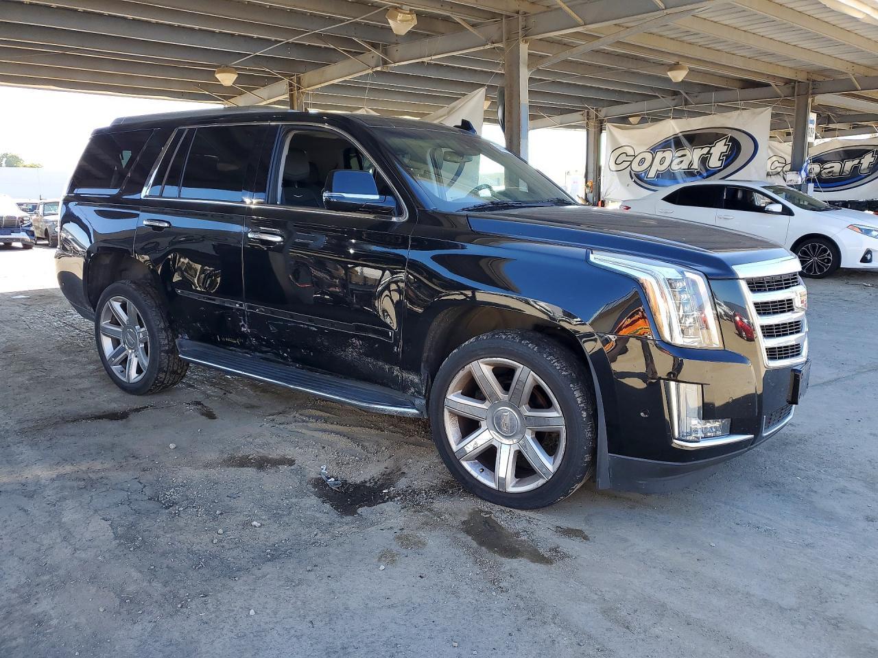 2020 Cadillac Escalade Luxury - zdjęcie 4