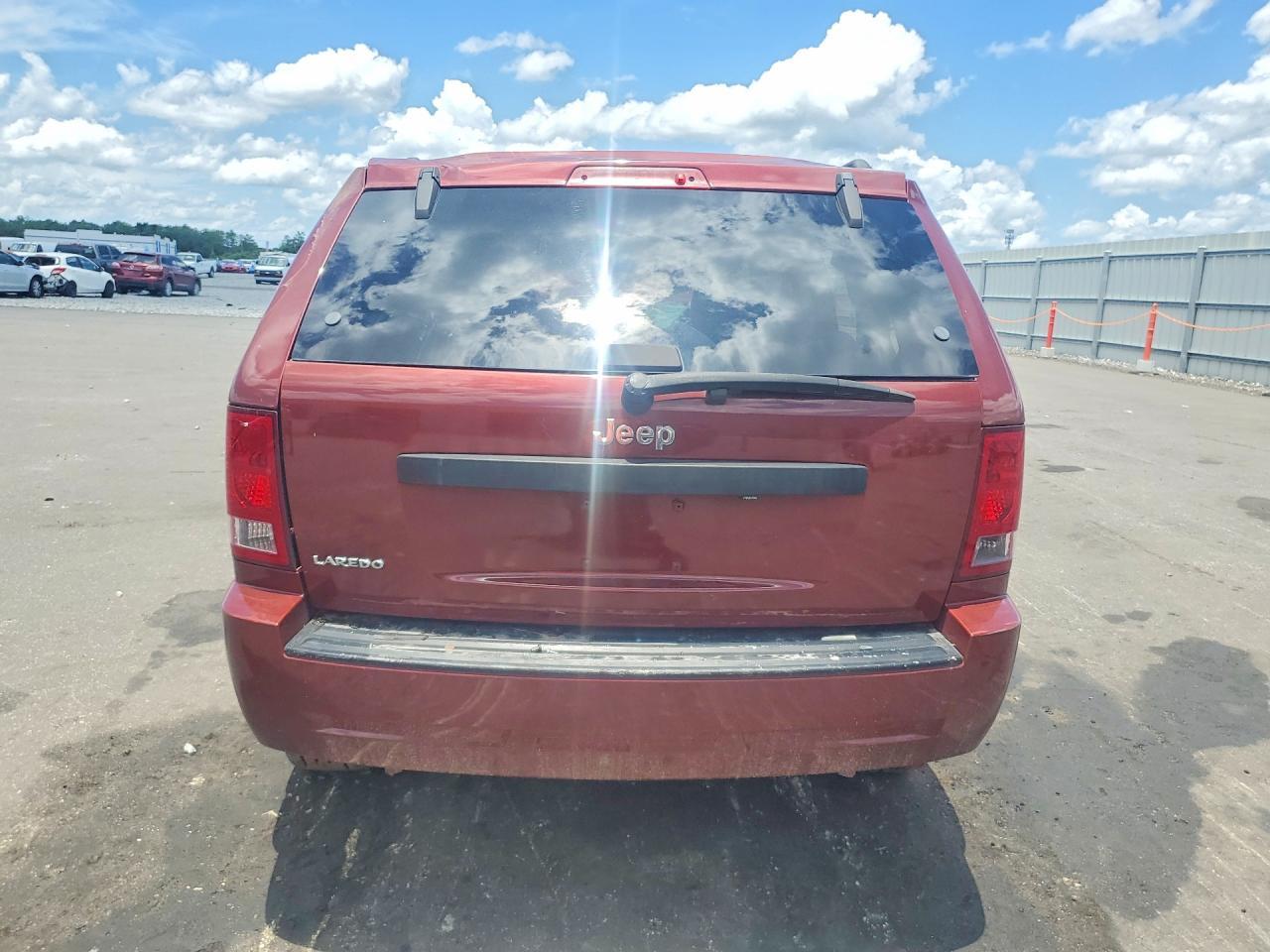 2027 Hyun Grand Cherokee Laredo - zdjęcie 6