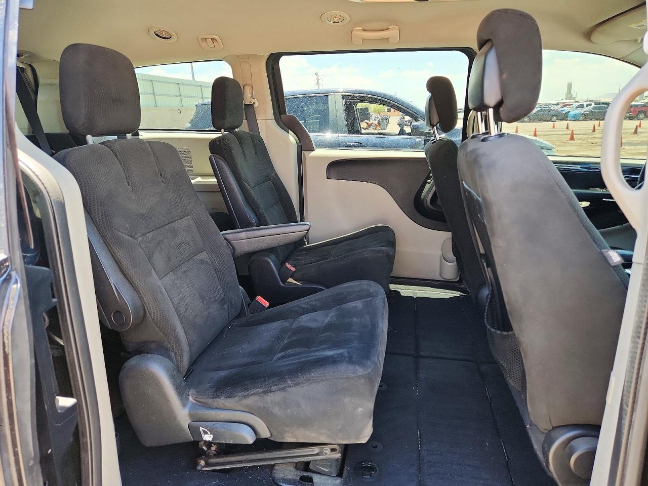 2016 Dodge Grand Caravan Sxt - zdjęcie 11