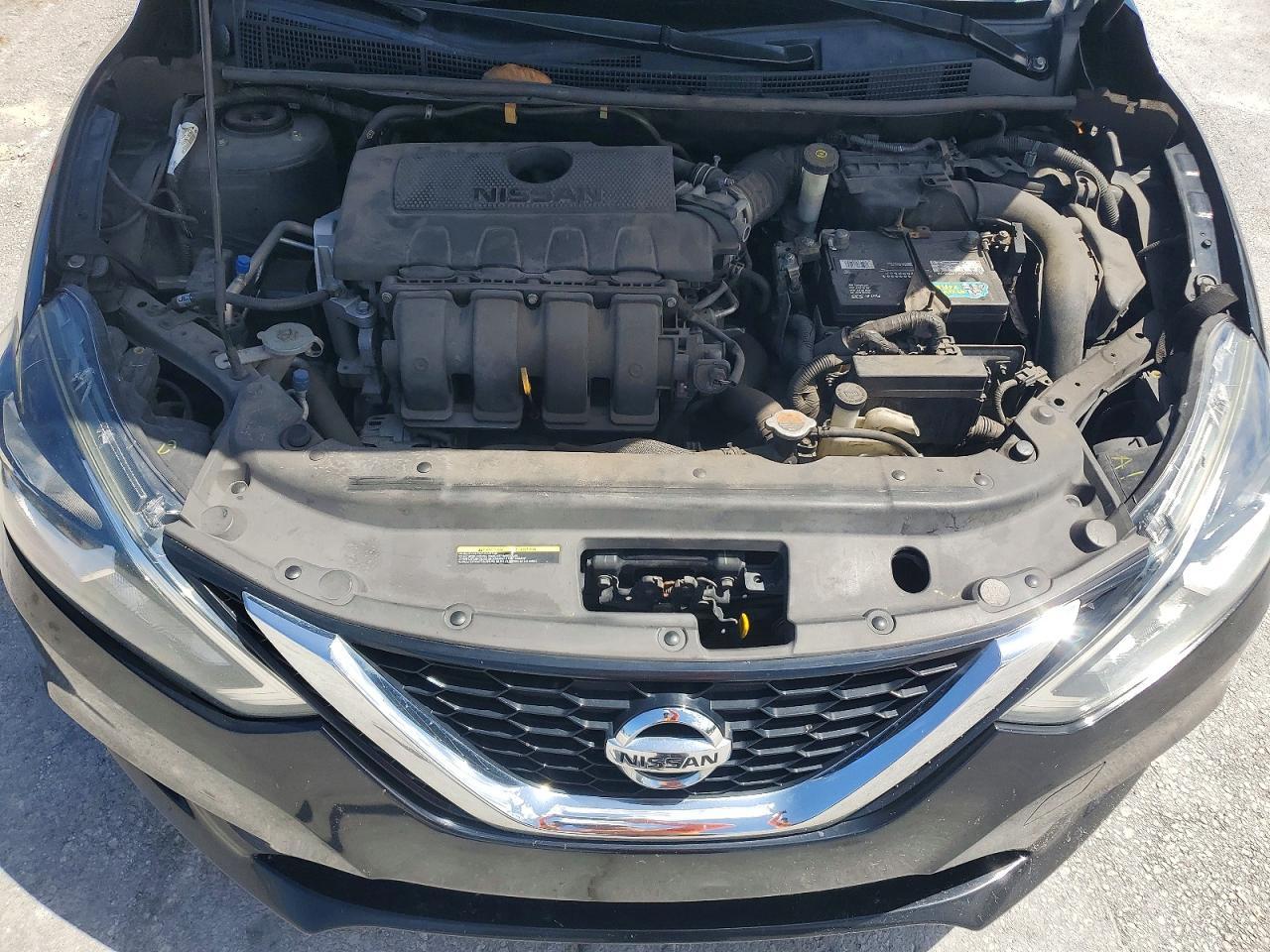 2018 Nissan Sentra S - zdjęcie 11