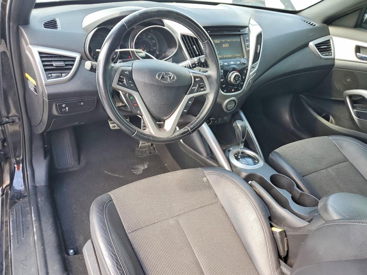 2016 Hyundai Veloster Base - zdjęcie 8