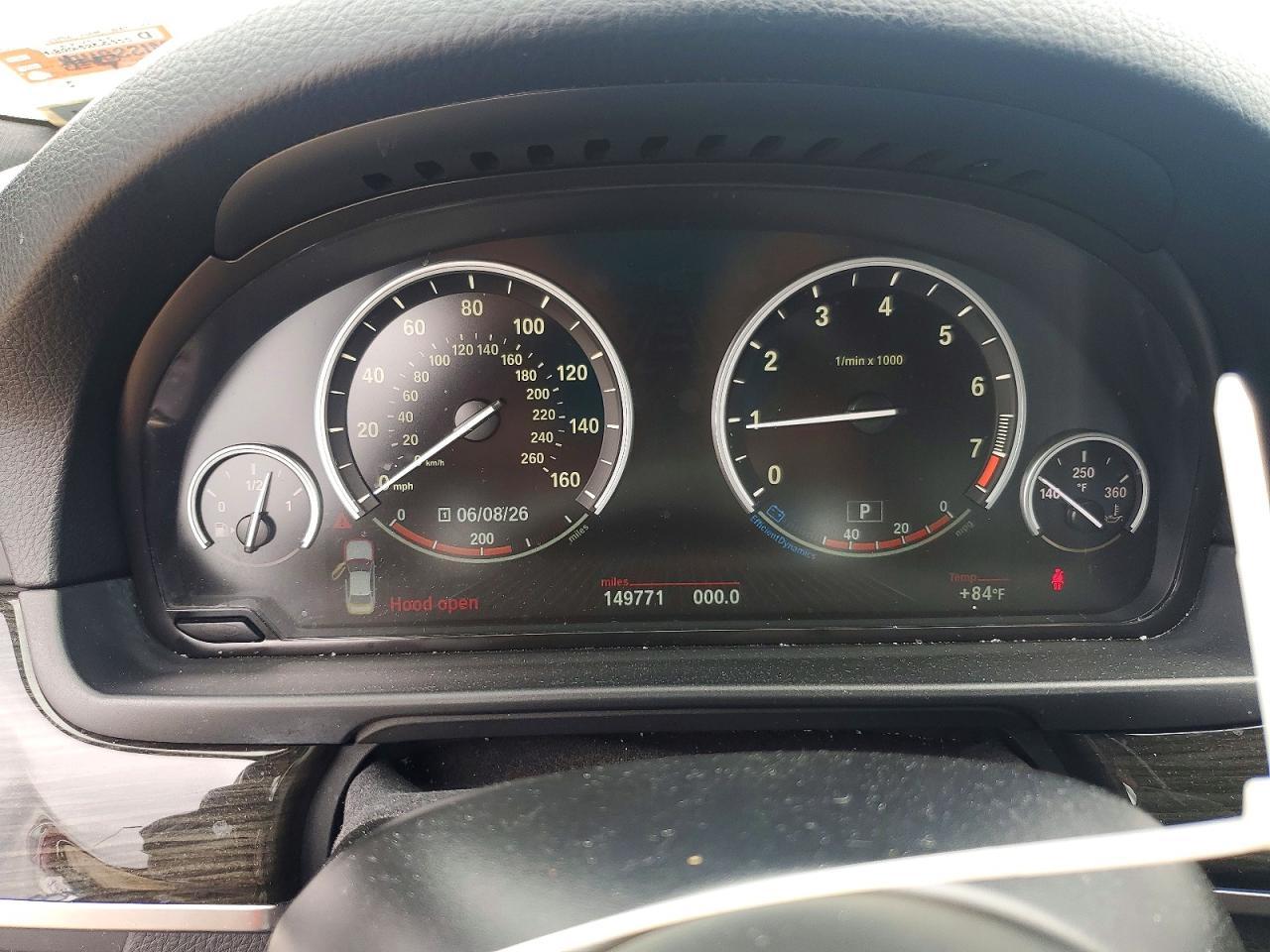 2014 BMW Seria 5 550i - zdjęcie 9