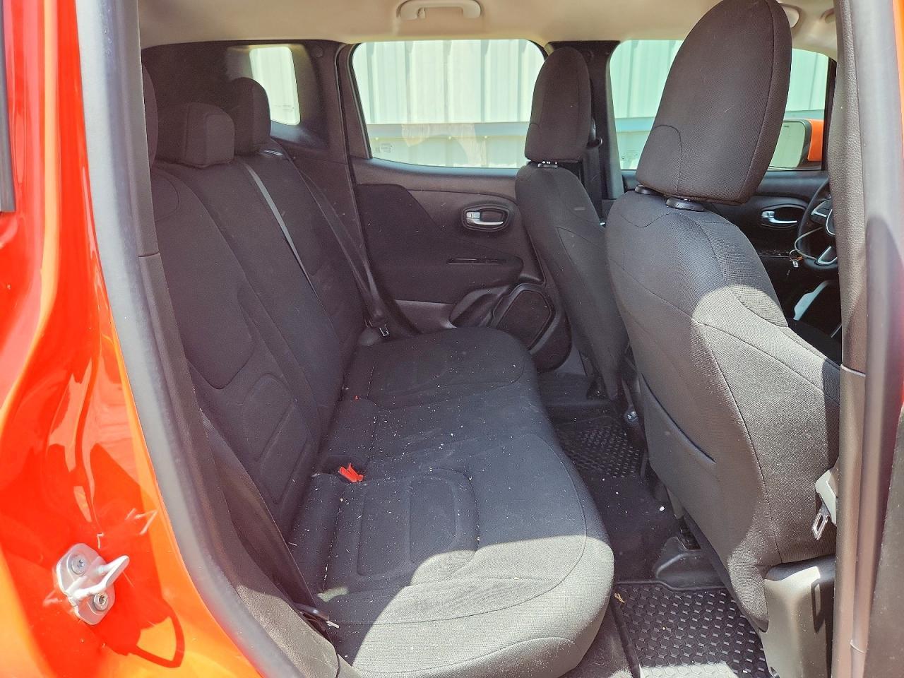 2020 Jeep Renegade Latitude - zdjęcie 10