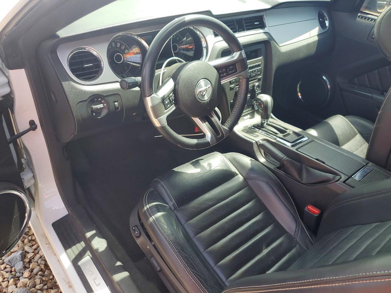 2014 Ford Mustang - zdjęcie 8