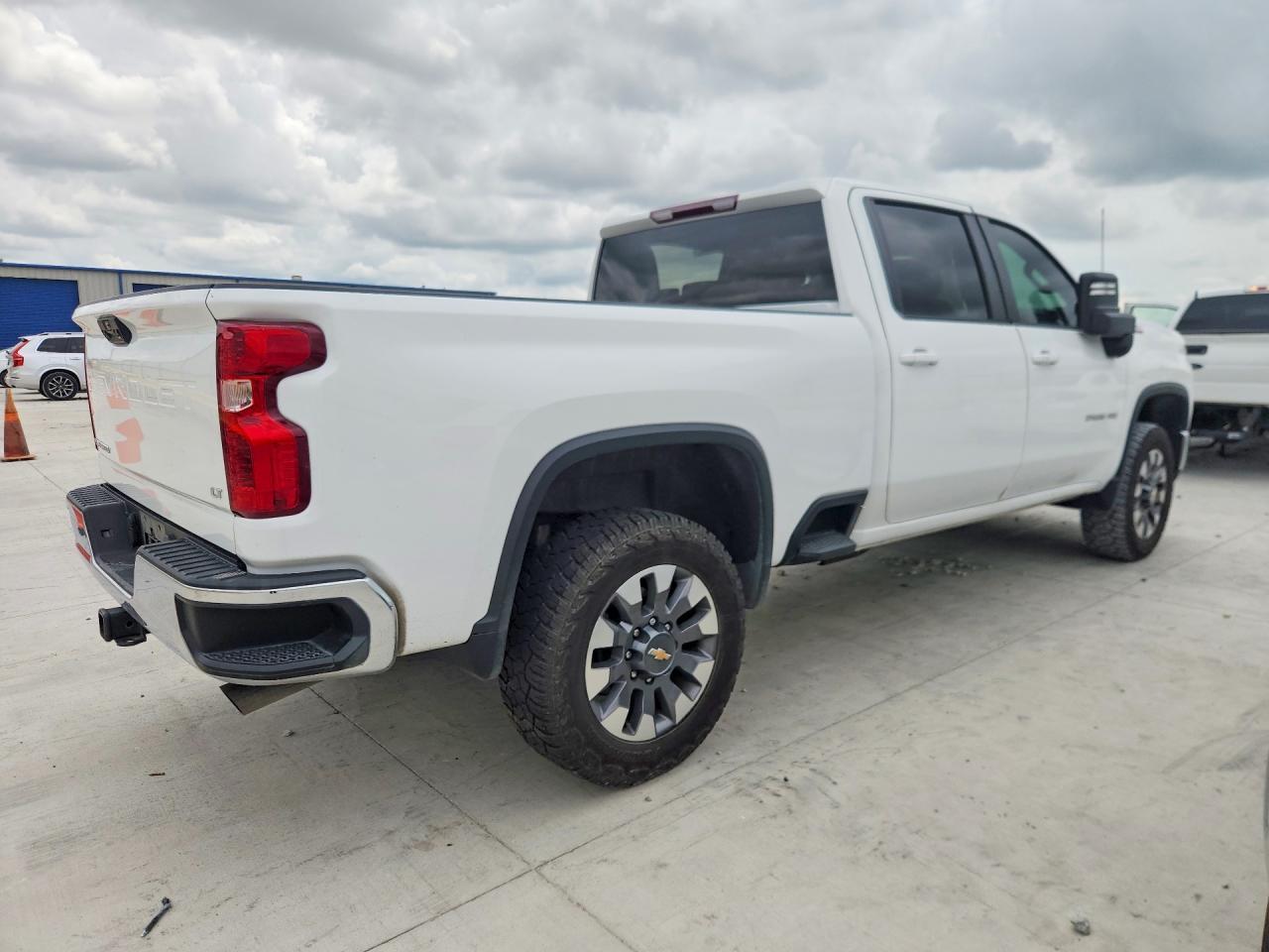 2024 Chevrolet K2500 Silverado - zdjęcie 3