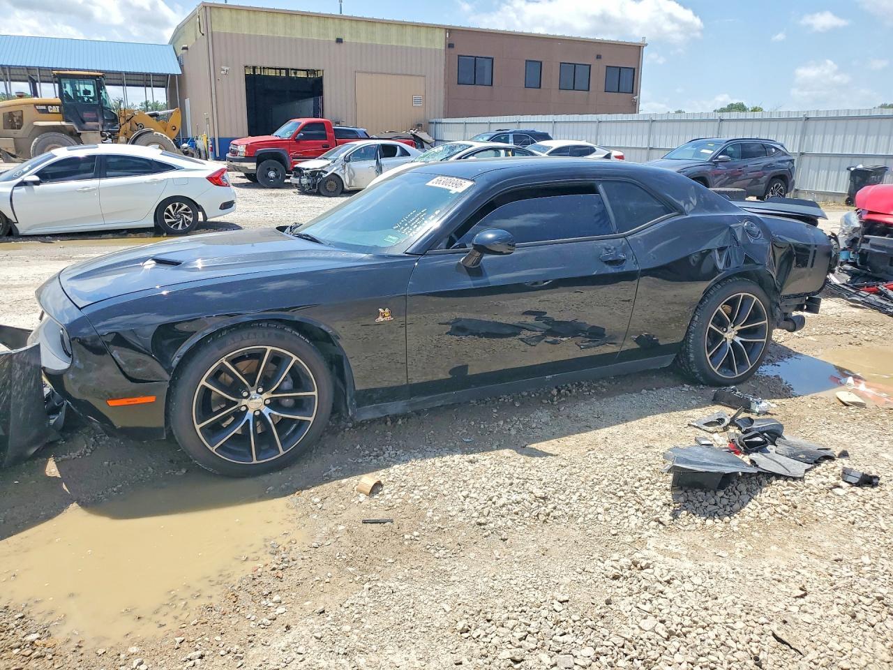 2015 Dodge Challenger R - zdjęcie główne