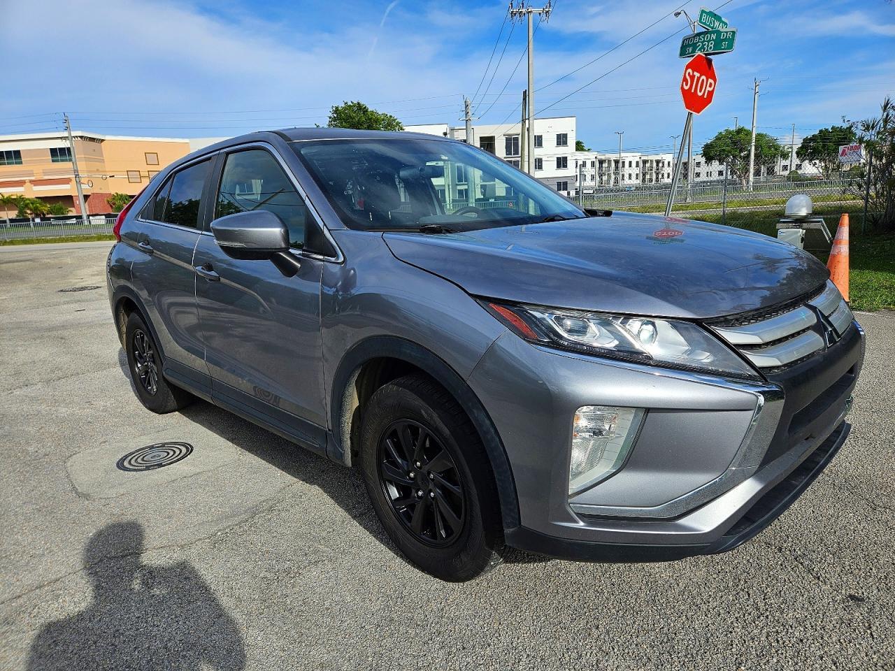 2019 Mitsubishi Eclipse Cross Es - zdjęcie główne