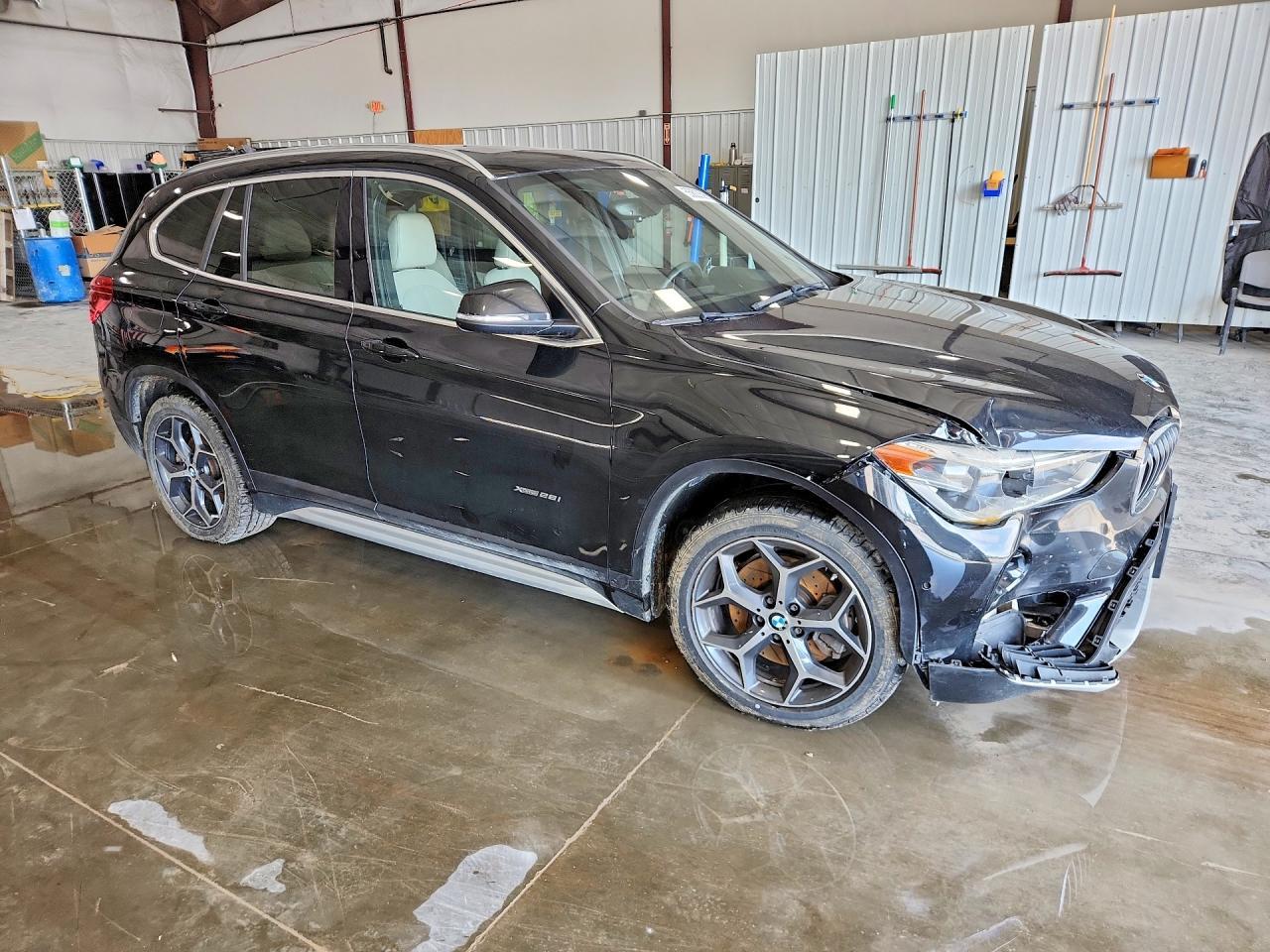 2016 BMW X1 xDrive28I - zdjęcie 4