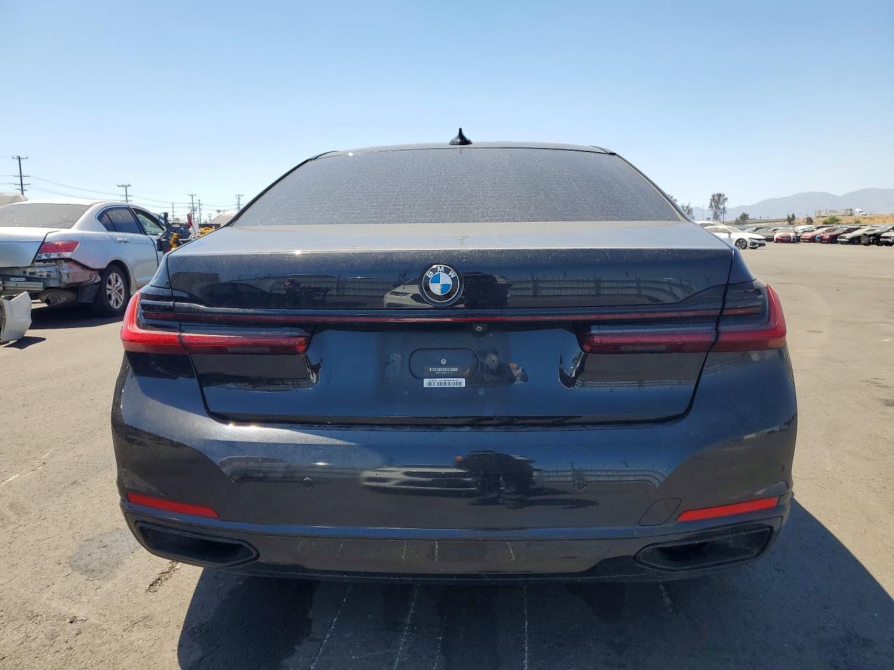 2020 BMW 740 I - zdjęcie 6