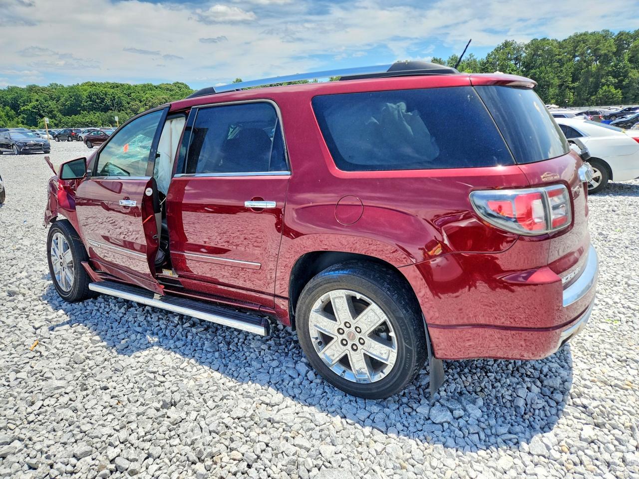 2015 GMC Acadia Denali - zdjęcie 2