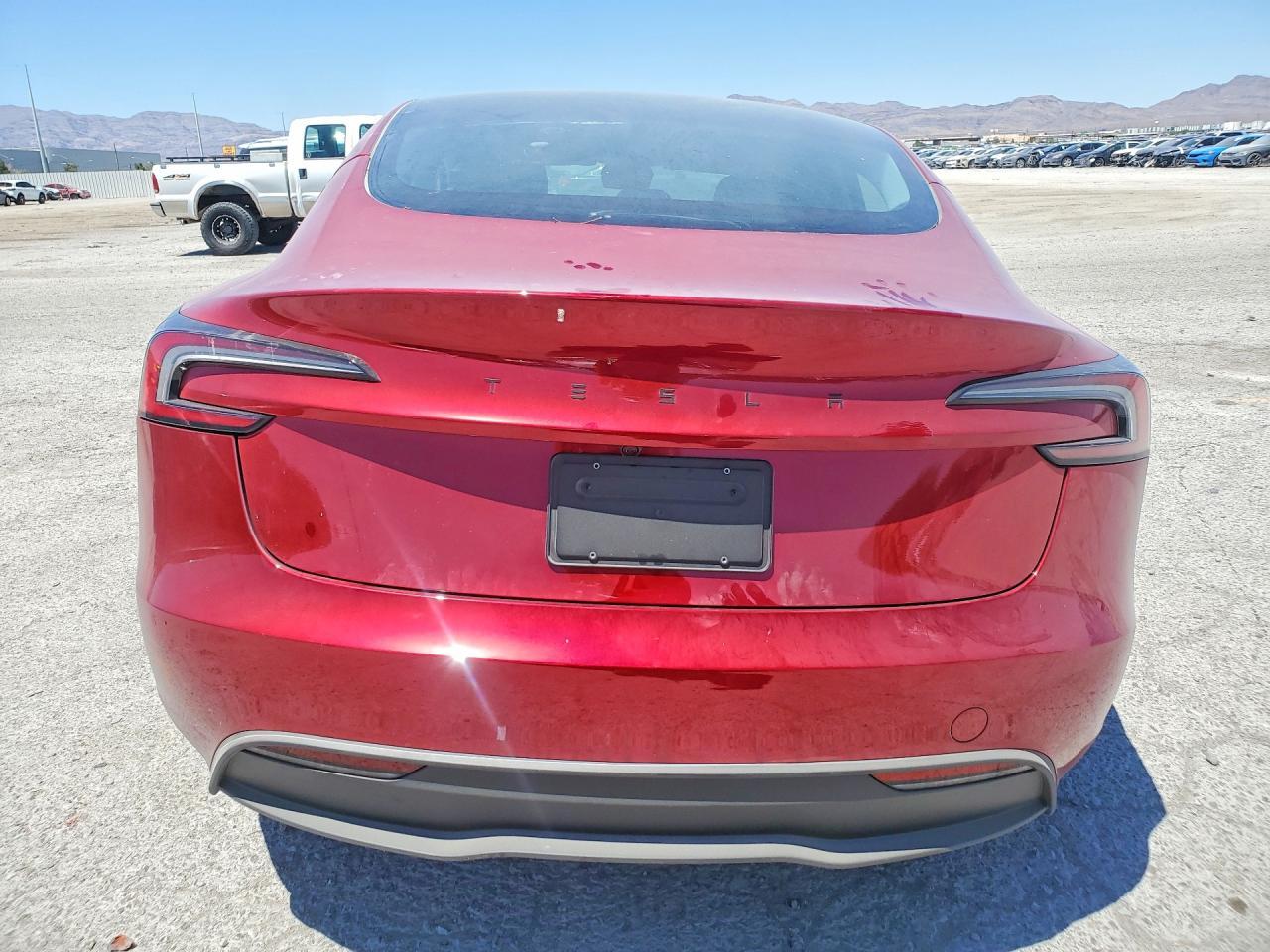 2026 Tesla Model 3 - zdjęcie 6