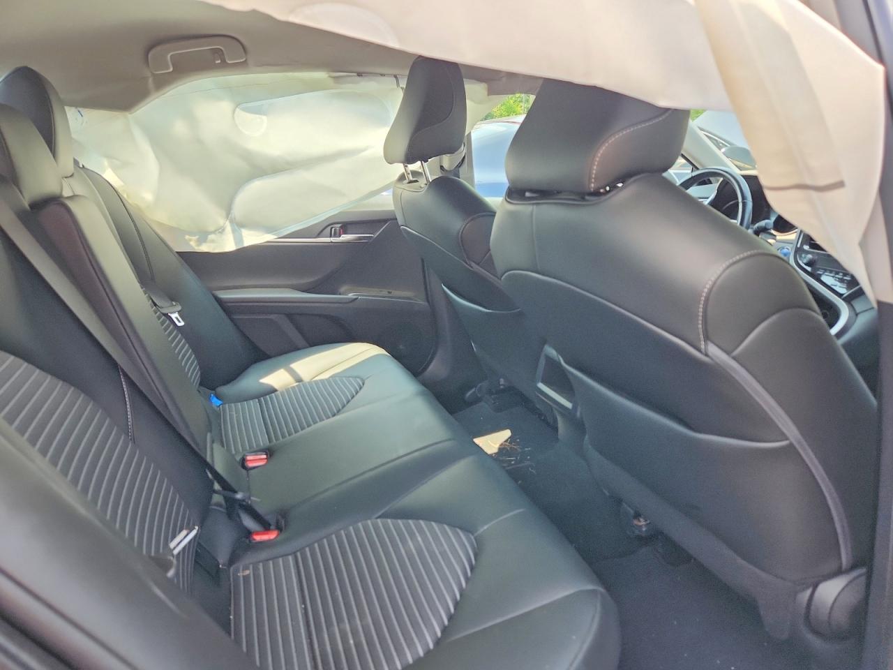 2022 Toyota Camry Hybrid Se - zdjęcie 10