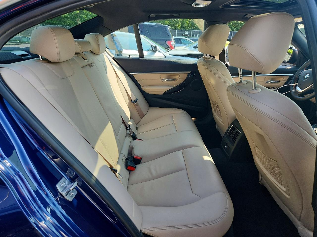 2017 BMW 330 I - zdjęcie 10