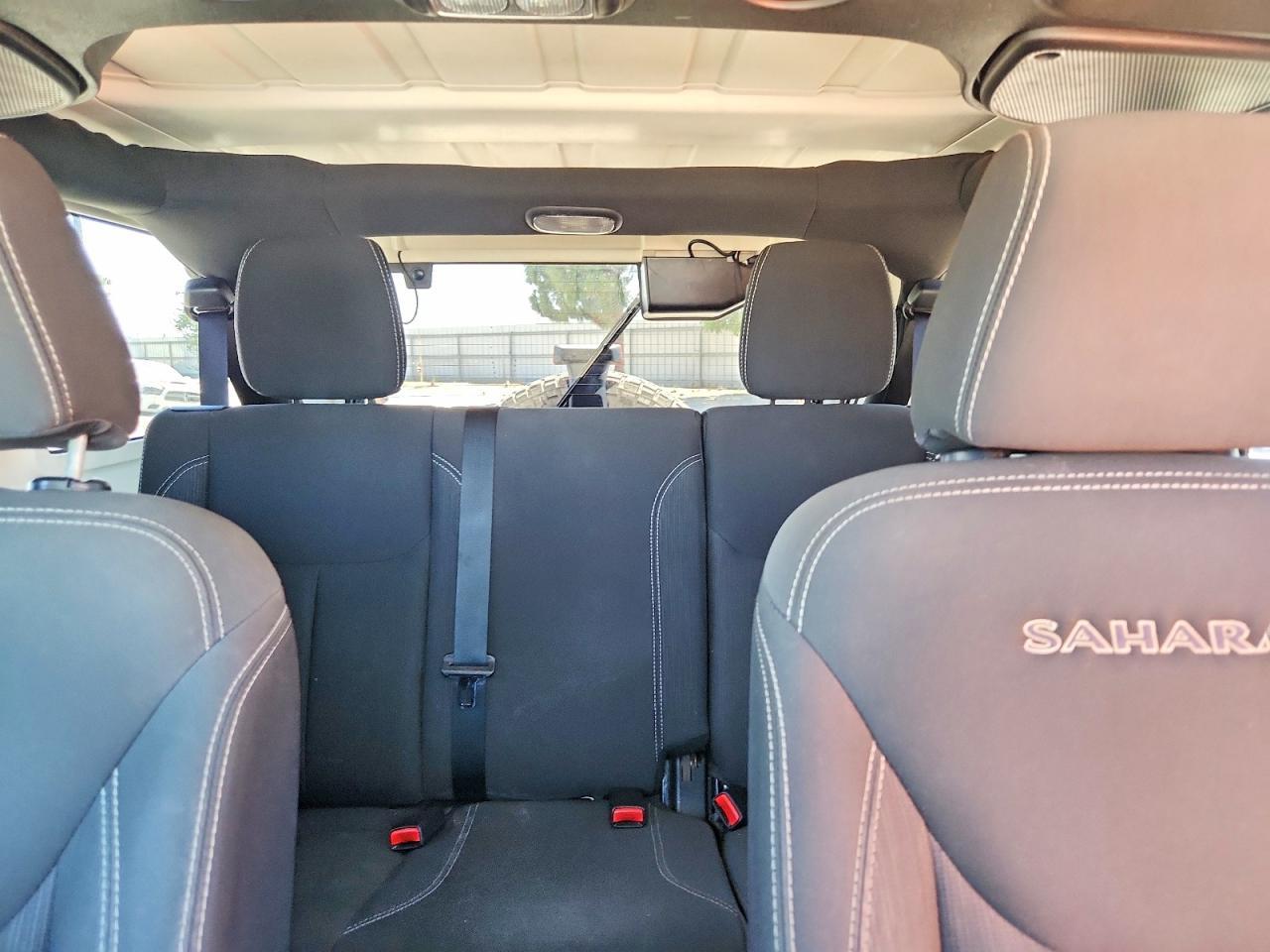 2018 Jeep Wrangler Unlimited Sahara - zdjęcie 10