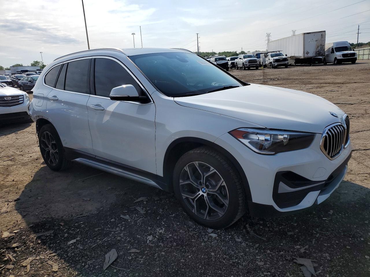 2021 BMW X1 xDrive28I - zdjęcie 4