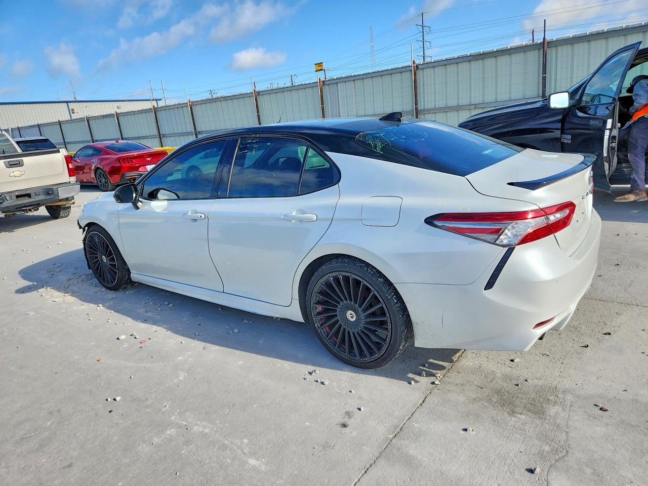 2018 Toyota Camry Xse V6 - zdjęcie 2