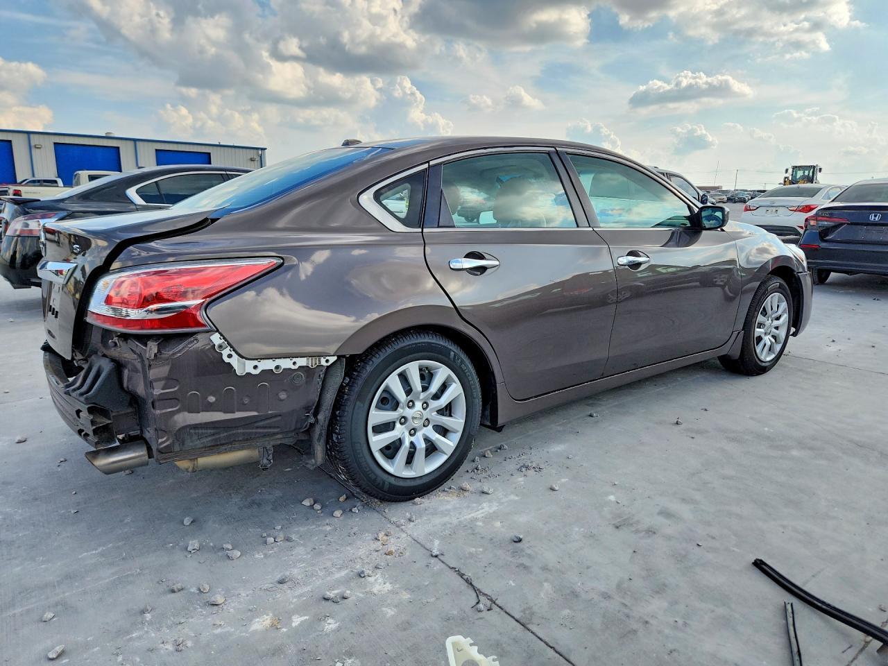 2015 Nissan Altima 2.5 S - zdjęcie 3