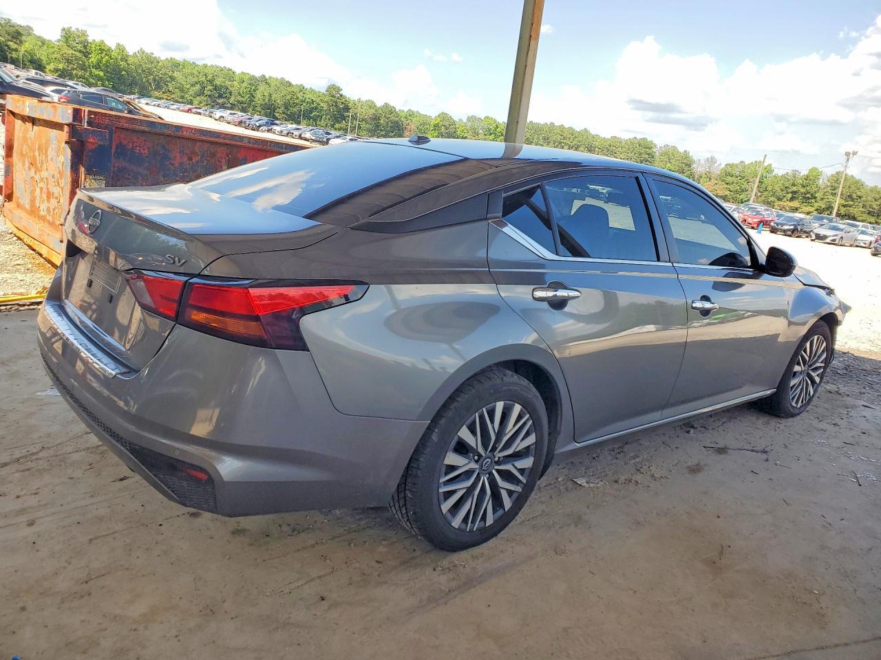 2023 Nissan Altima Sv - zdjęcie 3