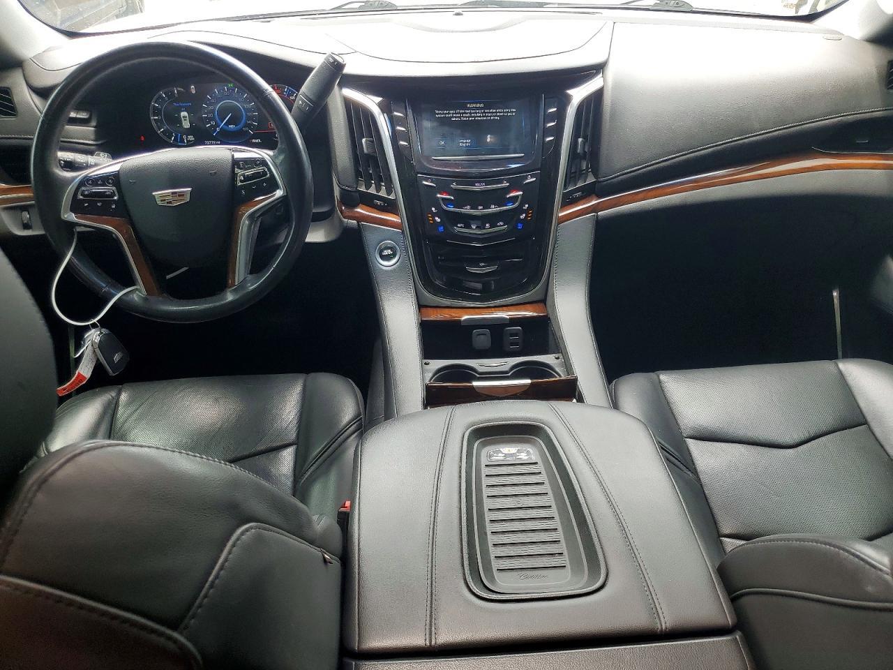 2018 Cadillac Escalade Luxury - zdjęcie 8