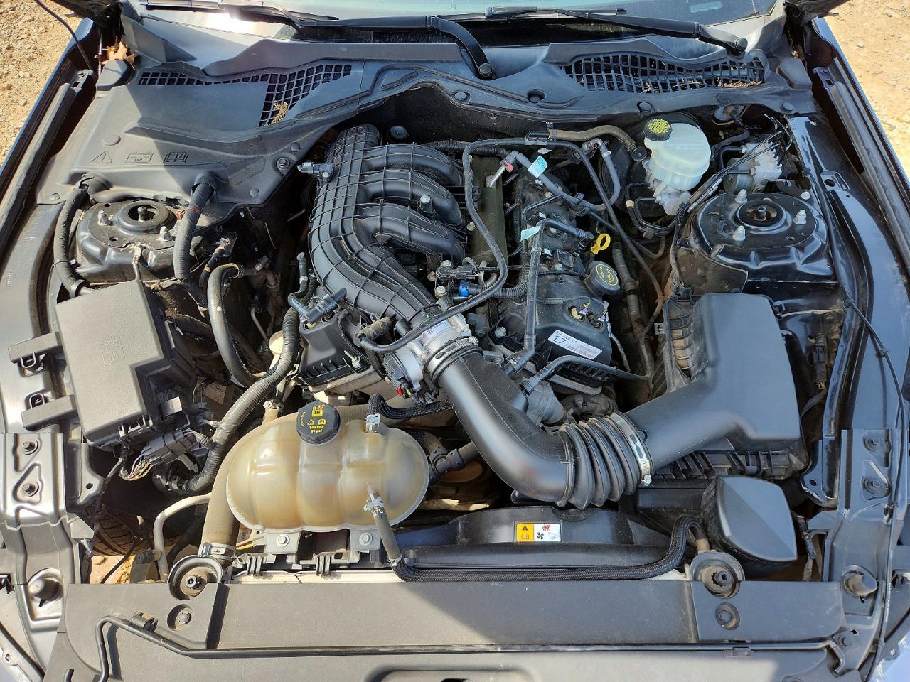 2017 Ford Mustang - zdjęcie 11