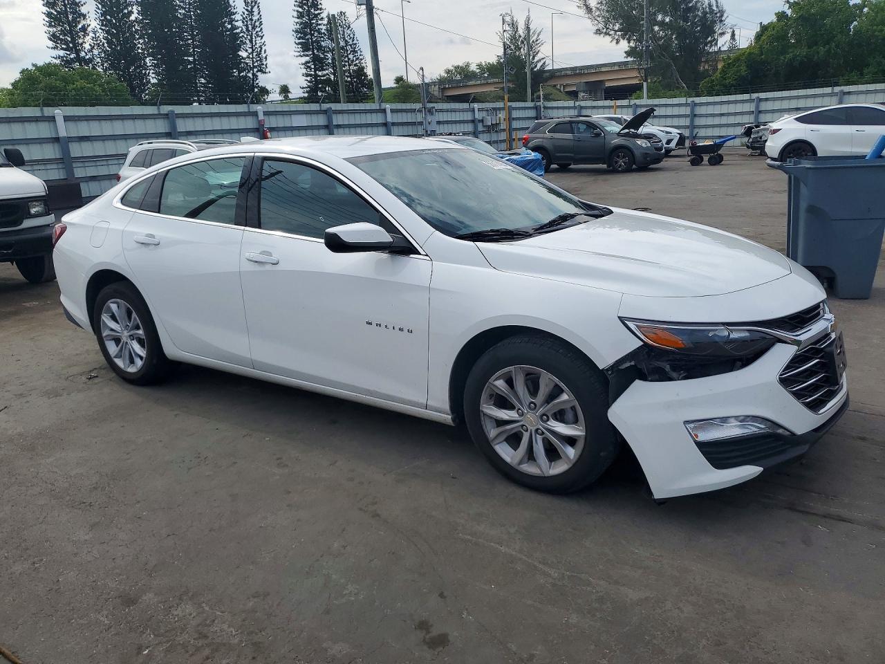 2022 Chevrolet Malibu Lt - zdjęcie 4