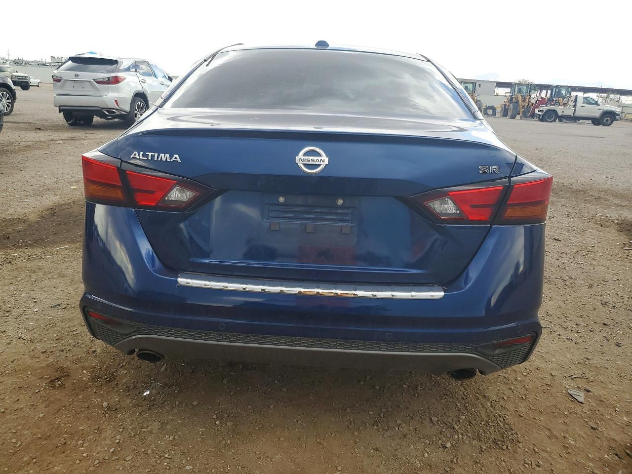 2022 Nissan Altima Sr - zdjęcie 6