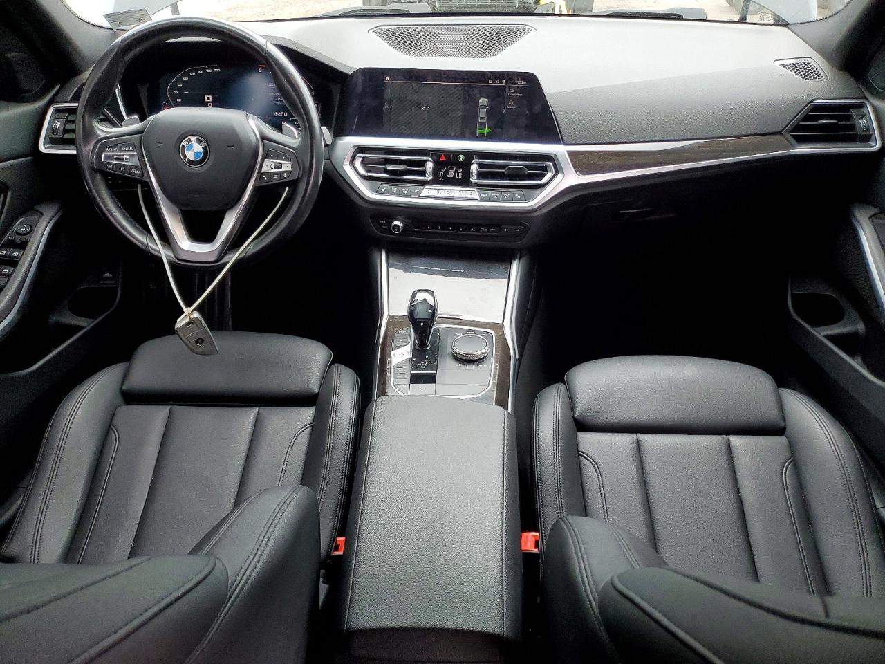 2020 BMW 330I - zdjęcie 8