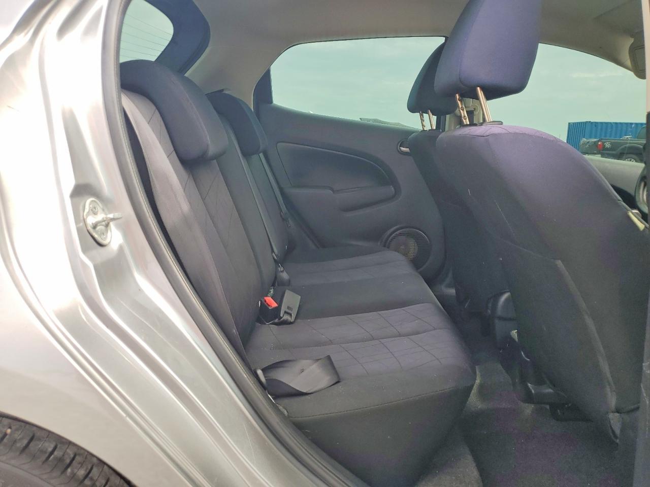 2014 Mazda Mazda2 Sport - zdjęcie 10