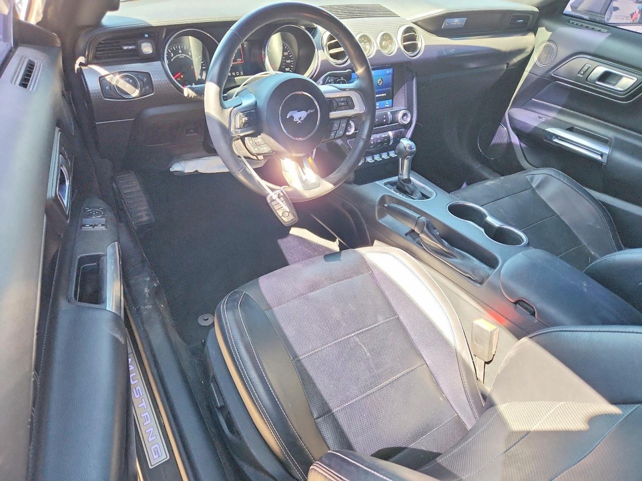 2021 Ford Mustang Gt - zdjęcie 8