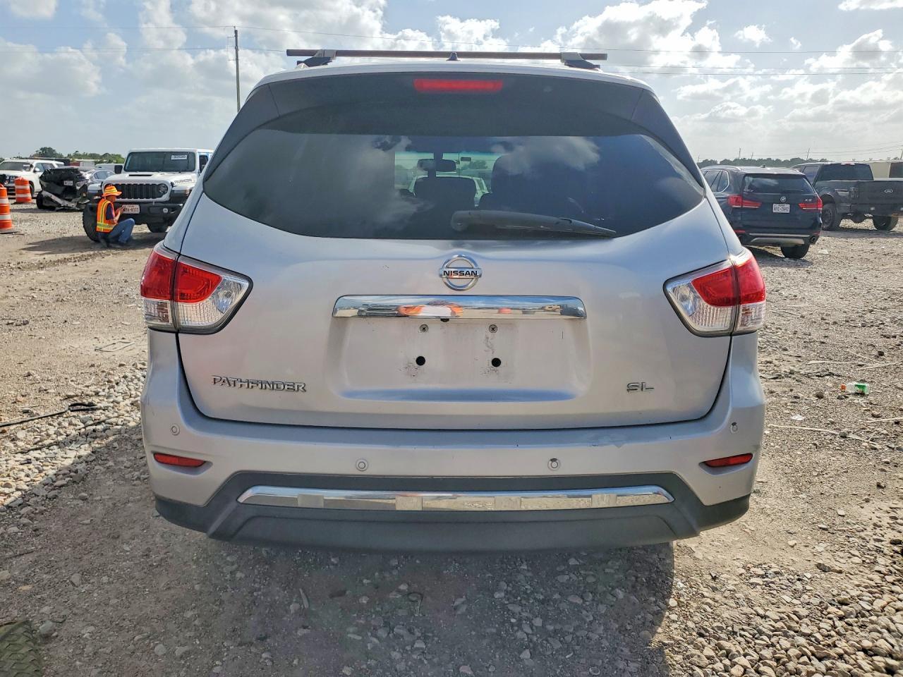 2013 Nissan Pathfinder S - zdjęcie 6