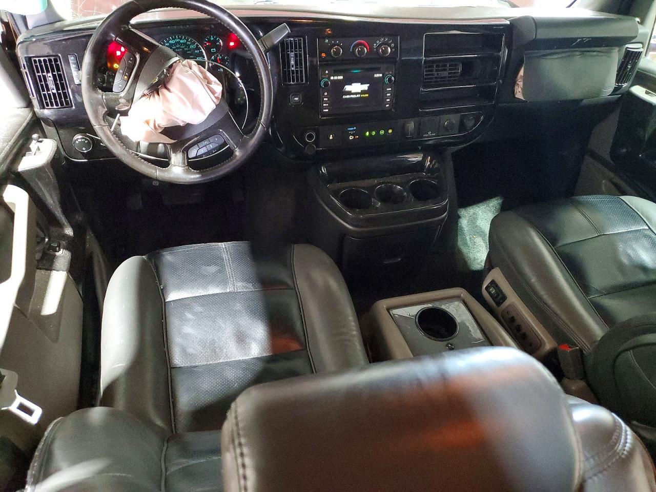 2018 Chevrolet Express G2500 - zdjęcie 8