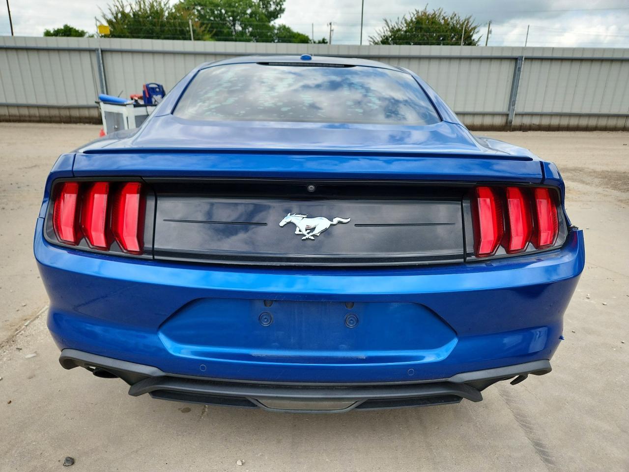 2018 Ford Mustang - zdjęcie 6