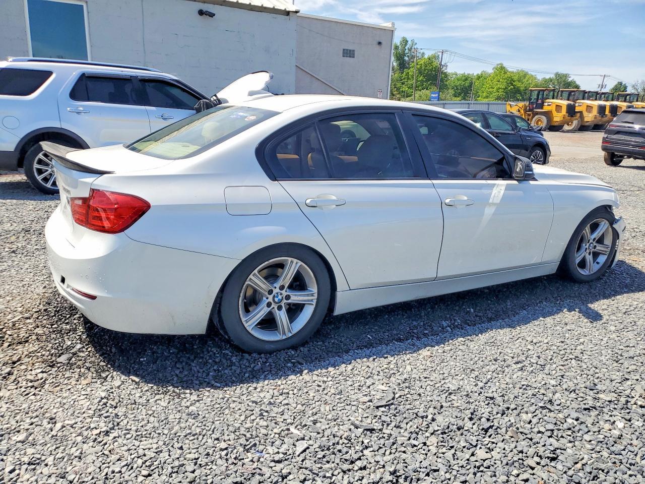 2015 BMW 328 Xi - zdjęcie 3