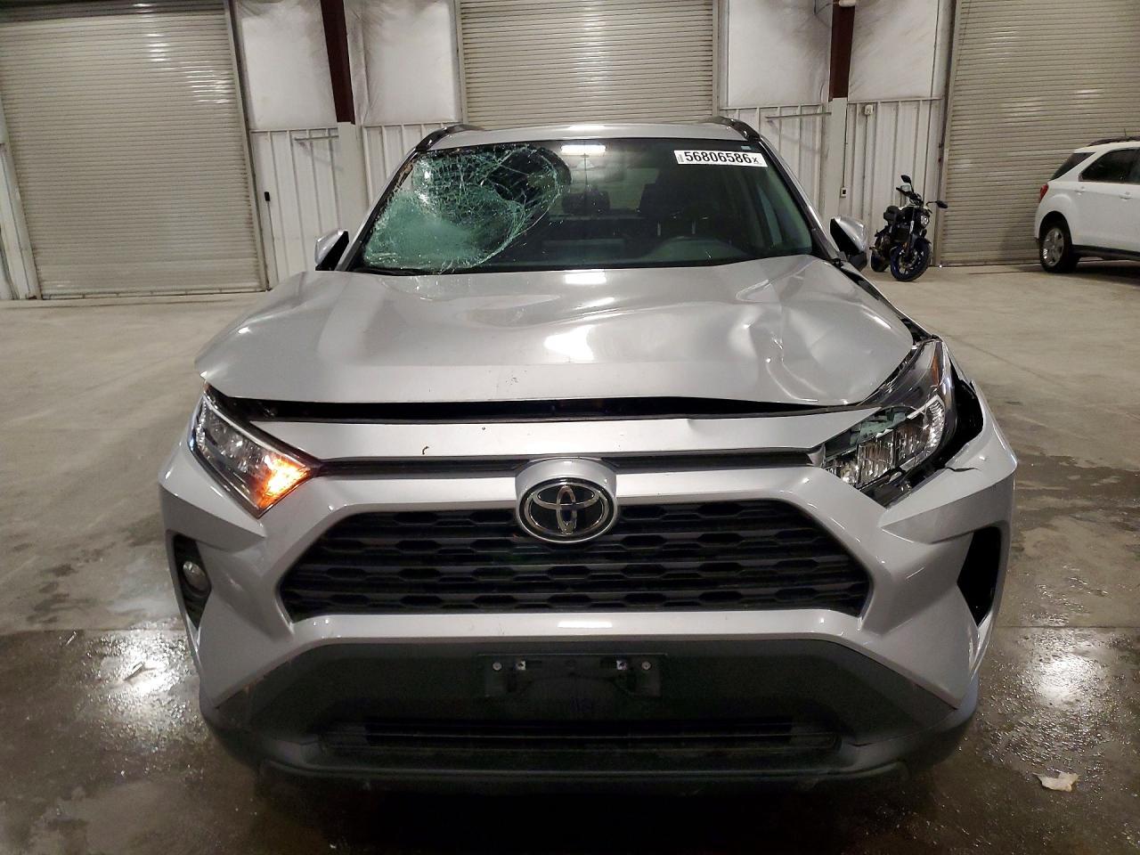 2020 Toyota Rav4 Xle - zdjęcie 5