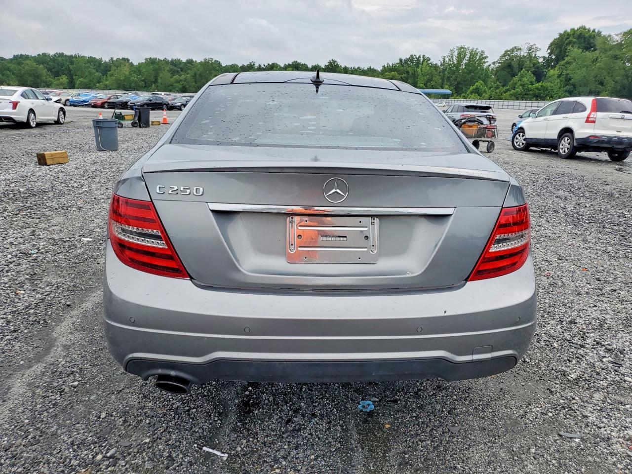 2013 Mercedes-Benz C 250 - zdjęcie 6