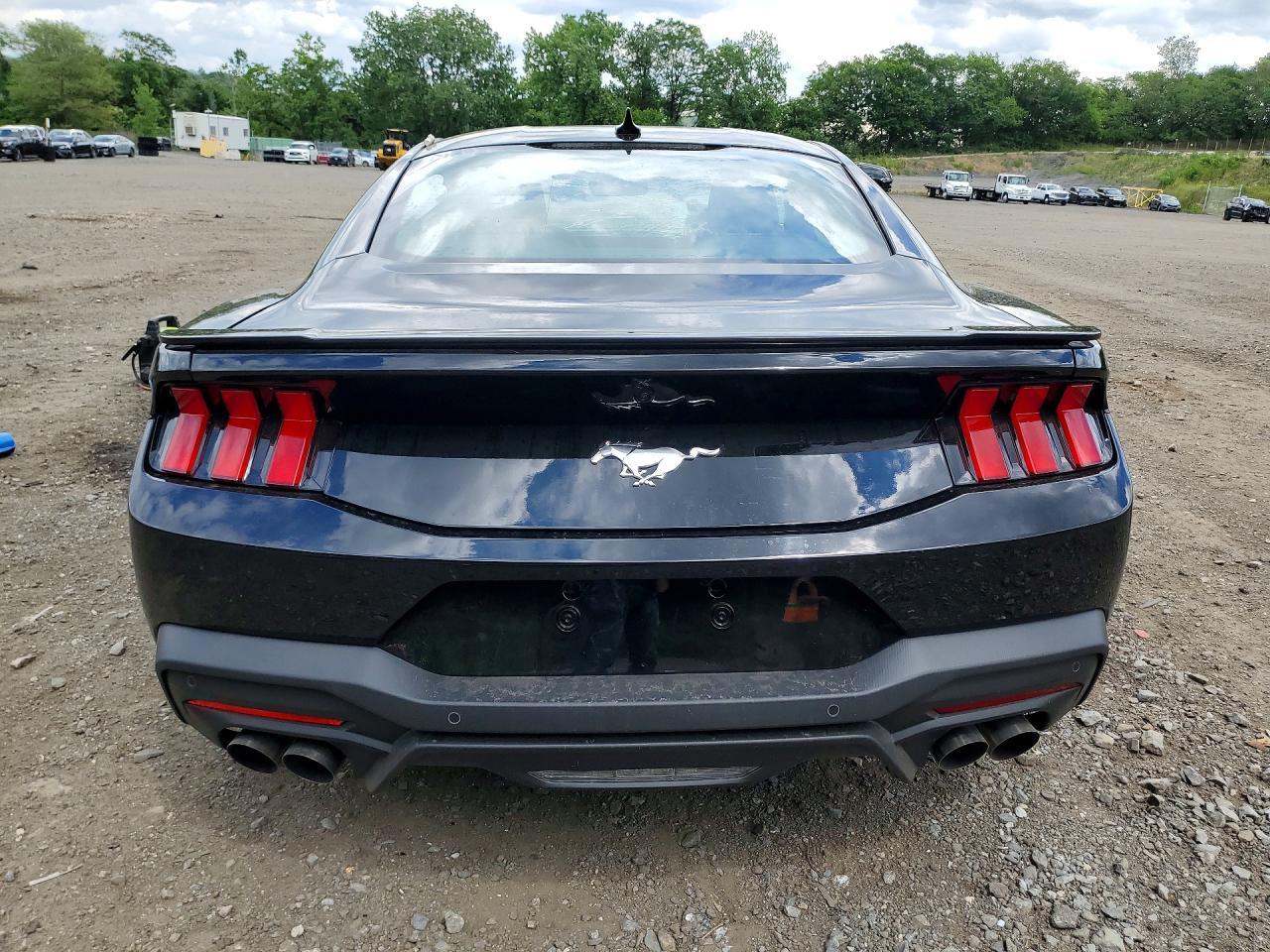 2026 Ford Mustang - zdjęcie 6